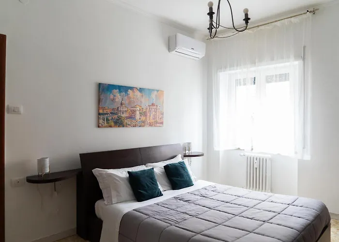 Whole Near Main Subway Appartement *